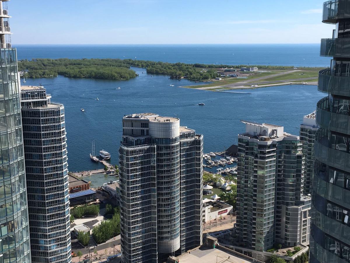 Lavish Suites - New One Bedroom Condo - Cn Tower Toronto Exterior photo